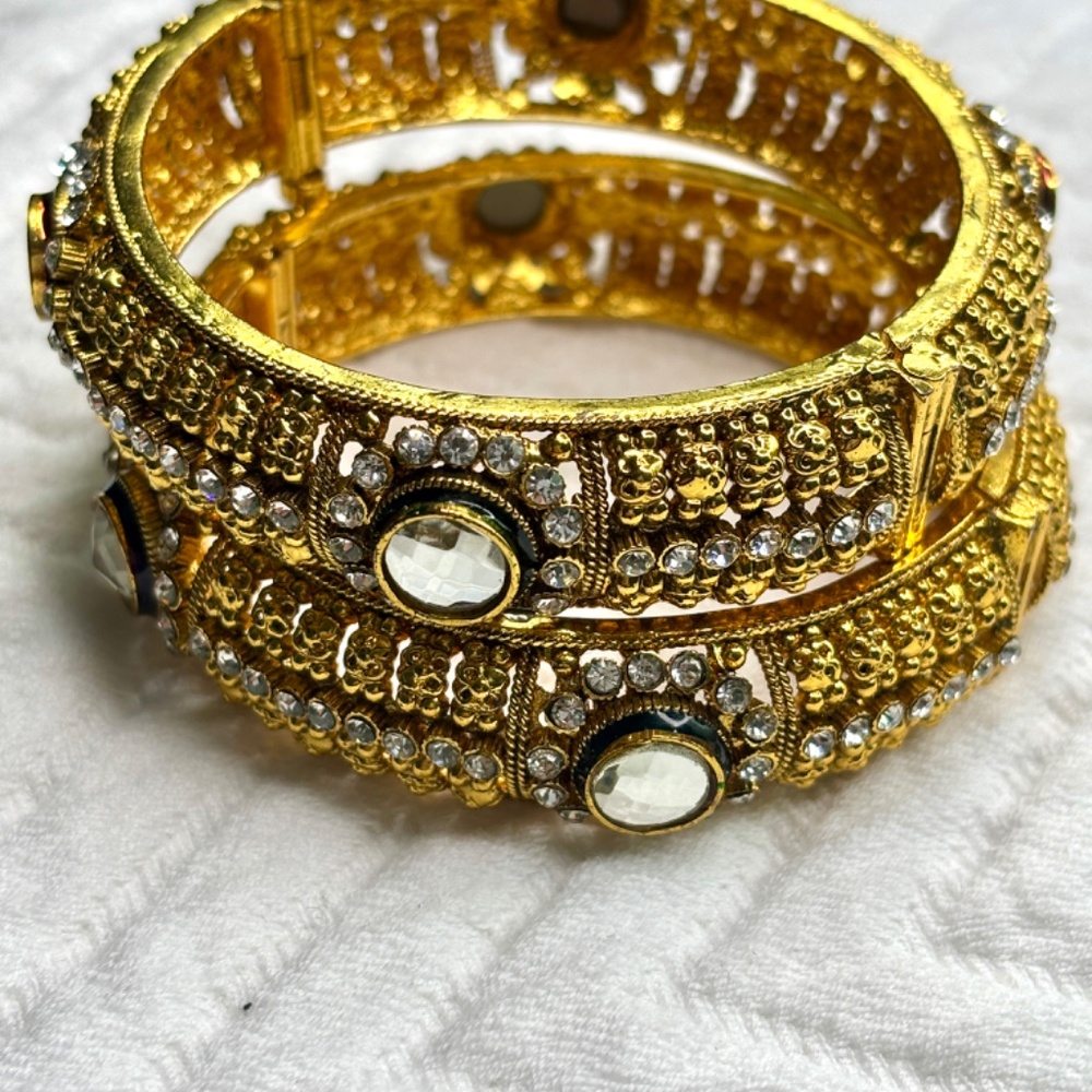 Indian wedding bangles - Picture 5 of 6